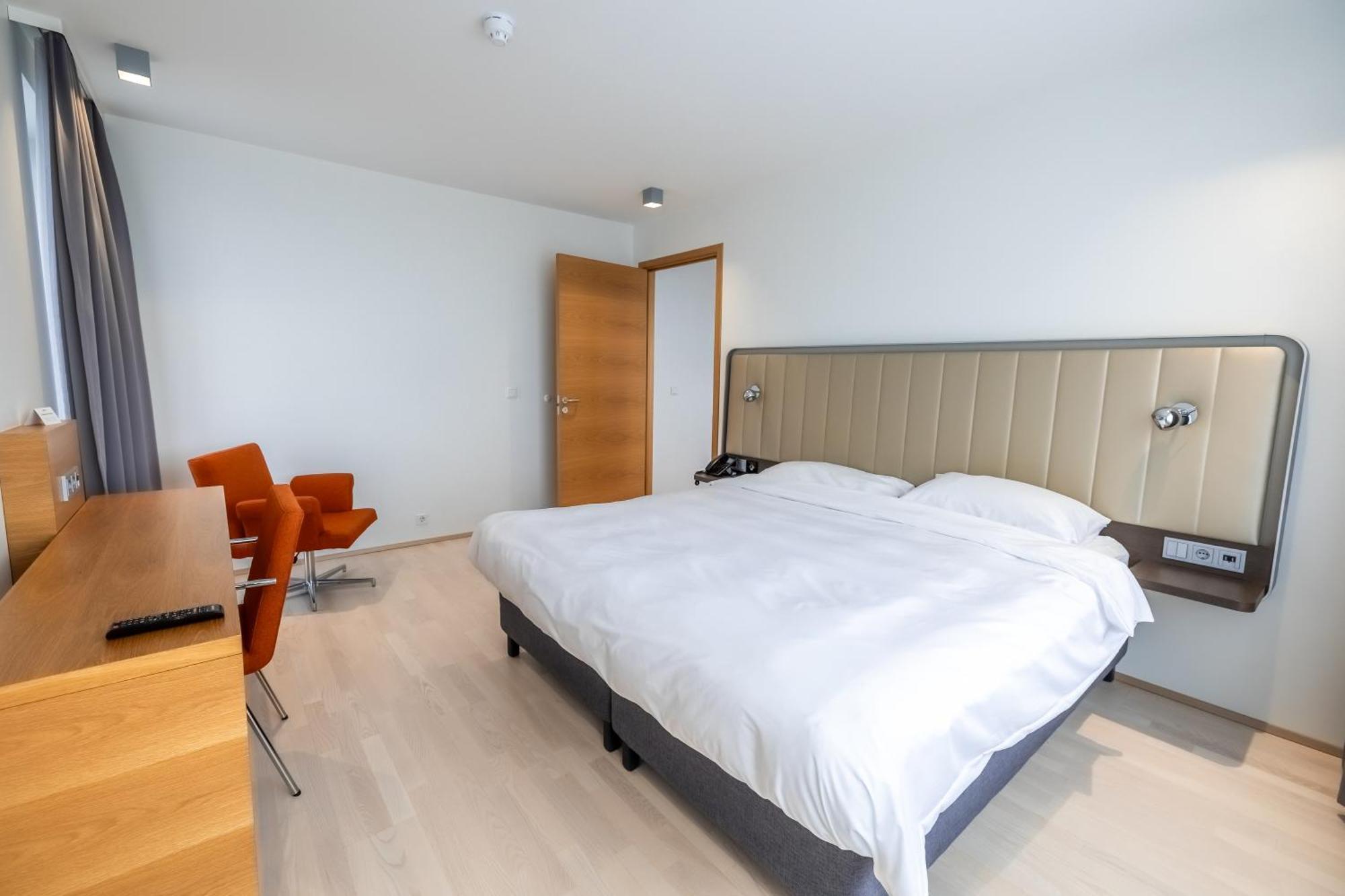 Park Inn By Radisson Reykjavik Keflavik Airport Exterior photo
